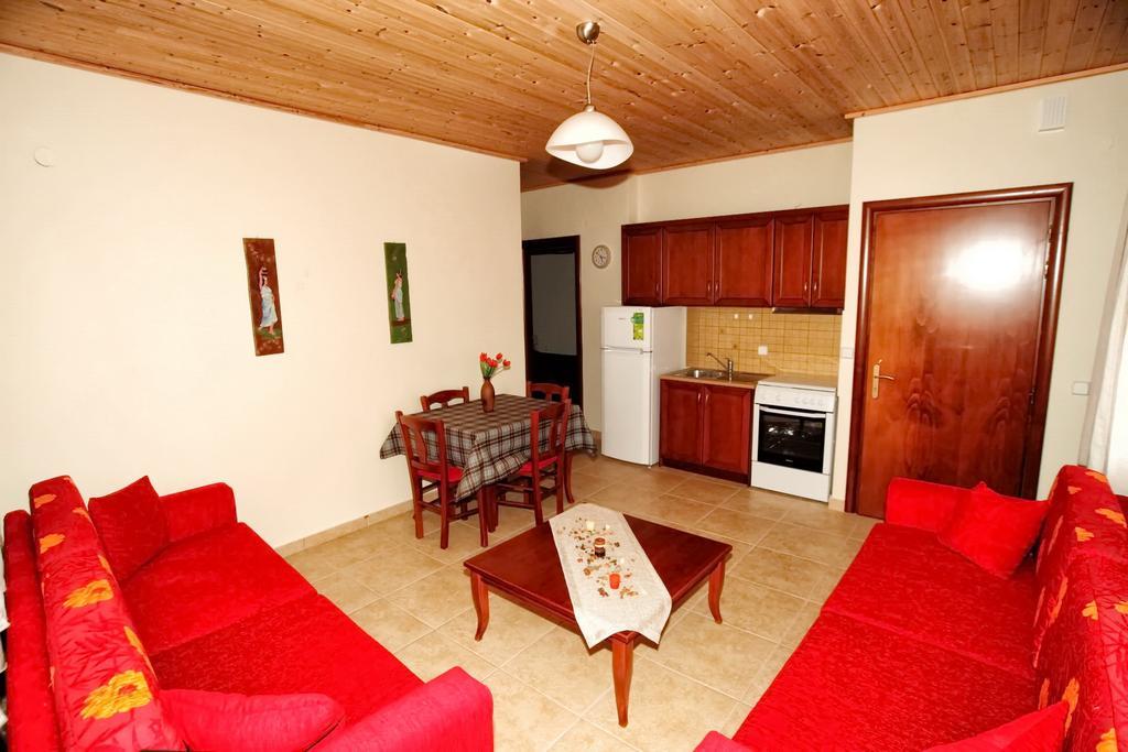 Traditional Apartments Tsikrikonis Mirtofiton 外观 照片